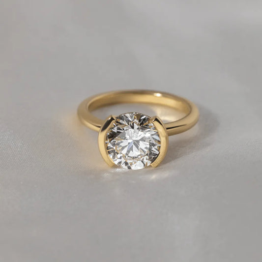 3 Carat Lab-Grown Round Diamond Bezel-Set Solitaire Engagement Ring in Yellow Gold – Aurelle