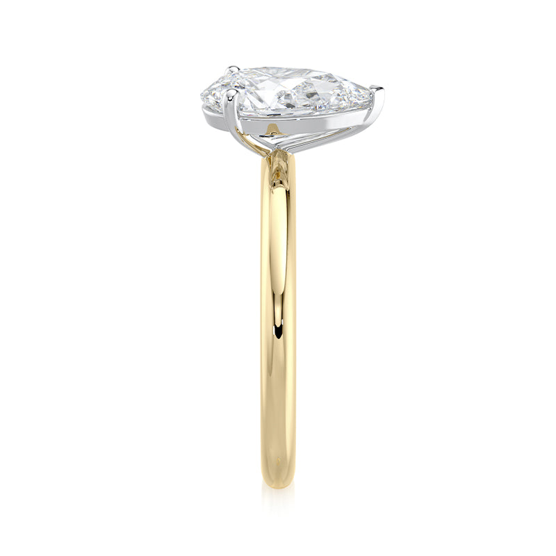 2CT Pear E-VVS2 Lab Grown Diamond Engagement Ring