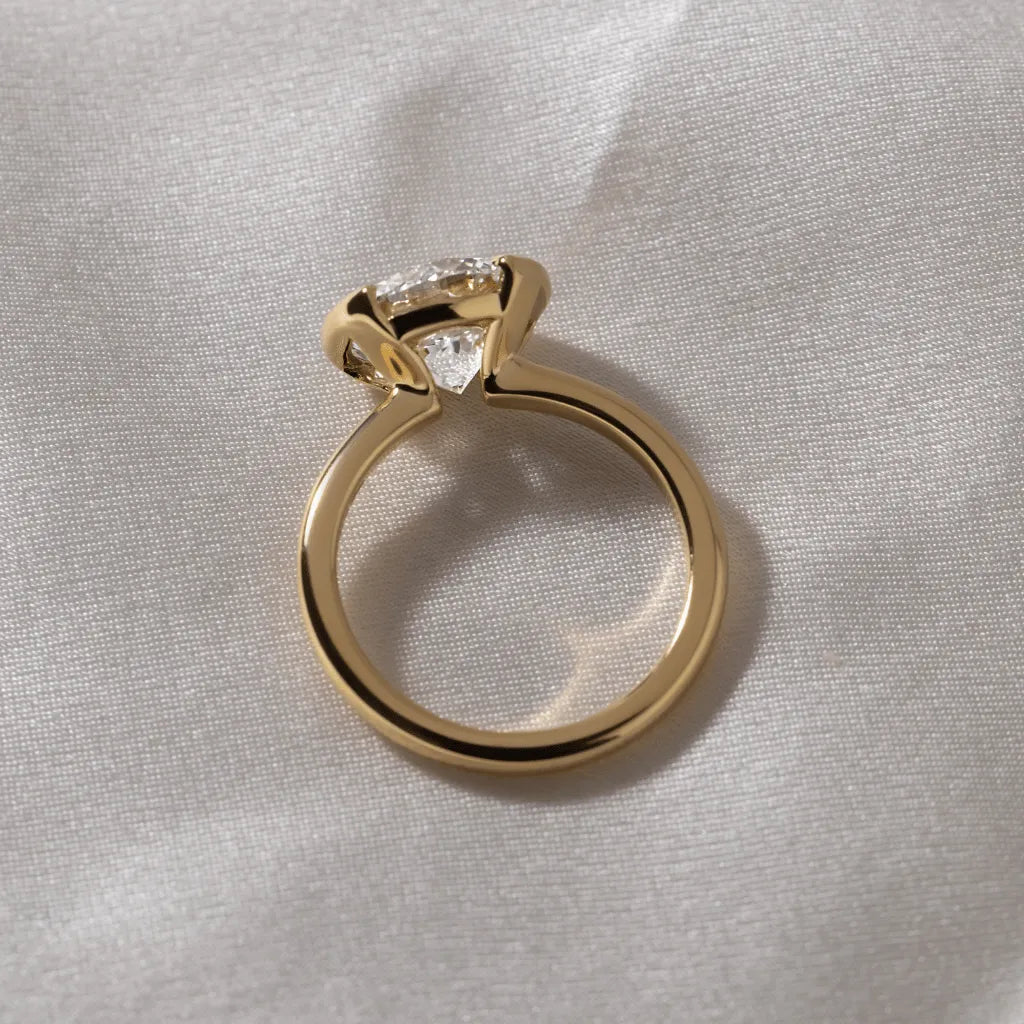 3 Carat Lab-Grown Round Diamond Bezel-Set Solitaire Engagement Ring in Yellow Gold – Aurelle