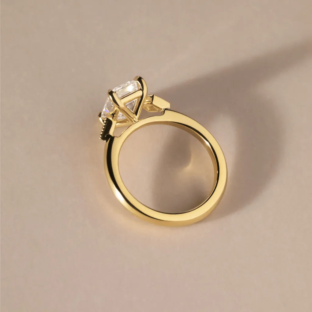 2 Carat Emerald Cut Lab Grown Diamond Vintage Engagement Ring – Isabella