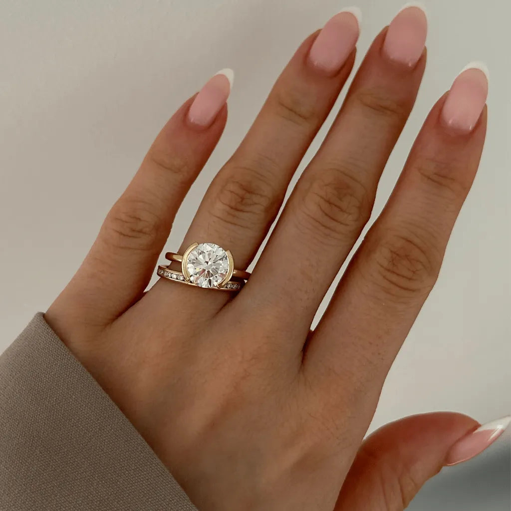 3 Carat Lab-Grown Round Diamond Bezel-Set Solitaire Engagement Ring in Yellow Gold – Aurelle